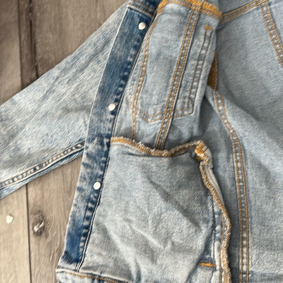 Denim jacket size 7 8 kids - Picture 2 of 2